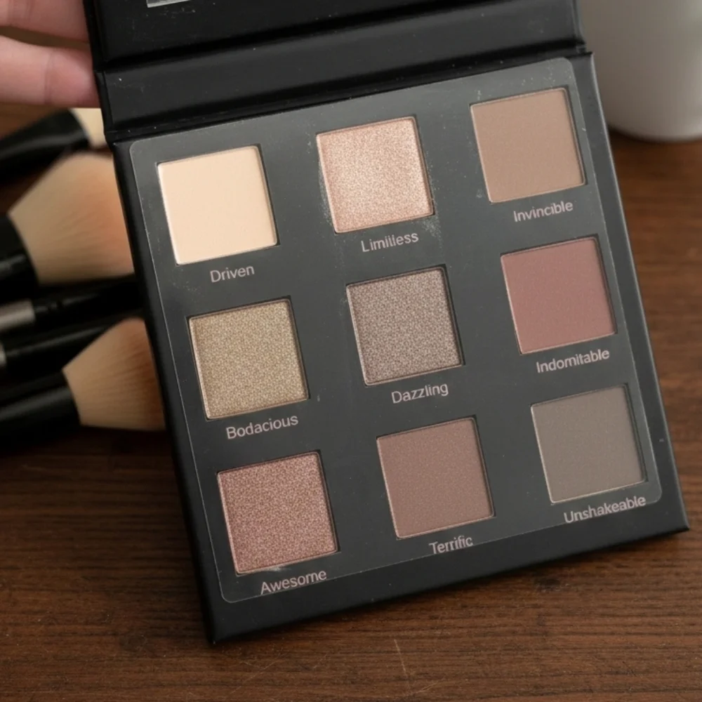 RealHer Make It Happen Eyeshadow Palette